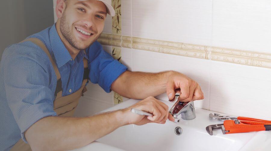 Handle or spout repair in Riverton, NE